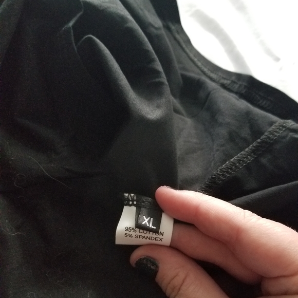 Black, super soft and stretchy mini skirt - Picture 2 of 4